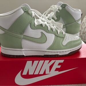 Men’s Nike Dunk HI retro SE size 9